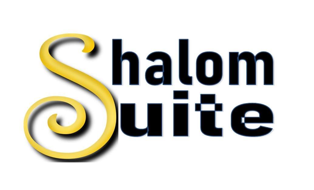Shalom Suite 2, Manor Park Кингстън Екстериор снимка
